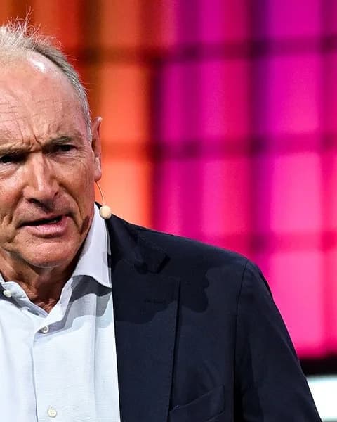 Tim Berners-Lee portrait by Sean Henry at the National Portrait Gallery.