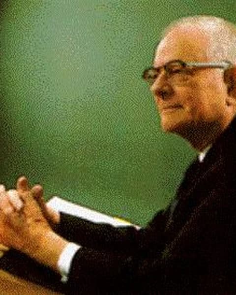 Portrait of W. Edwards Deming.